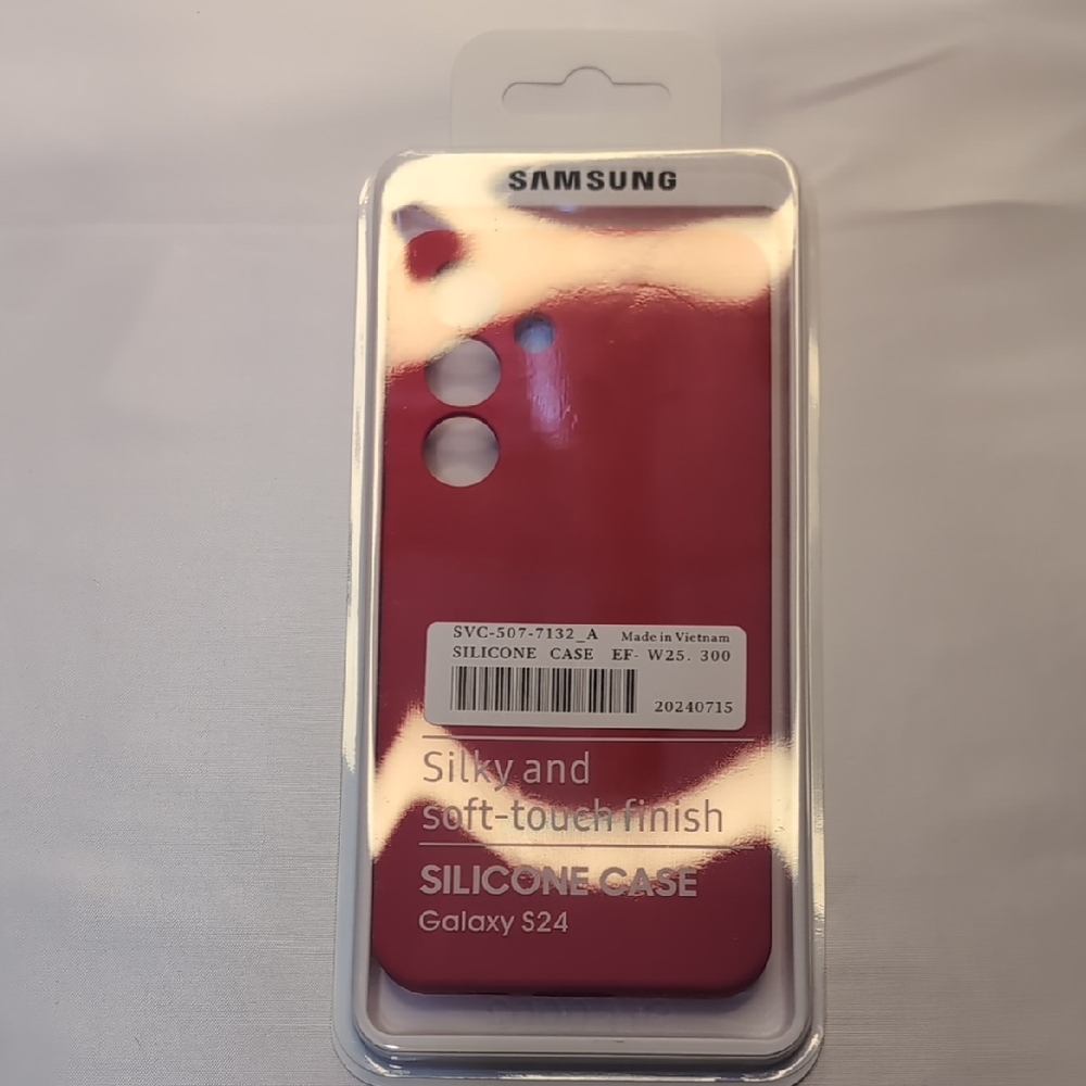 Samsung Galaxy S24 Soft Red Silicone Case